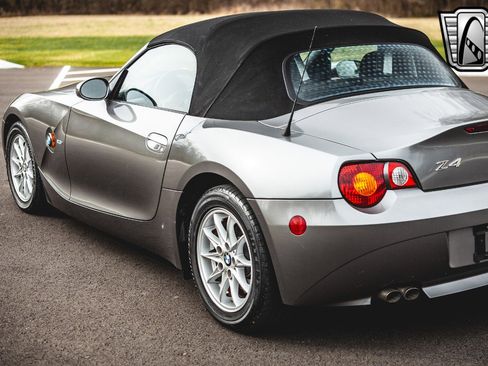 Used 2004 BMW Z4 2.5i image 13