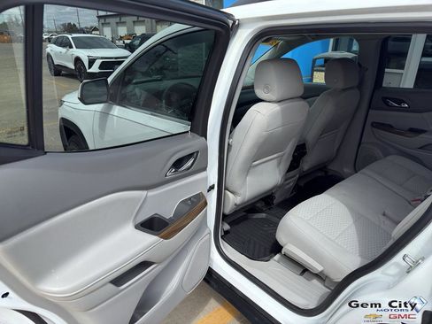 Used 2018 GMC Acadia SLE AWD/4WD image 11