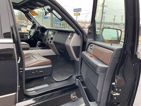 Used 2017 Ford Expedition EL King Ranch image 34