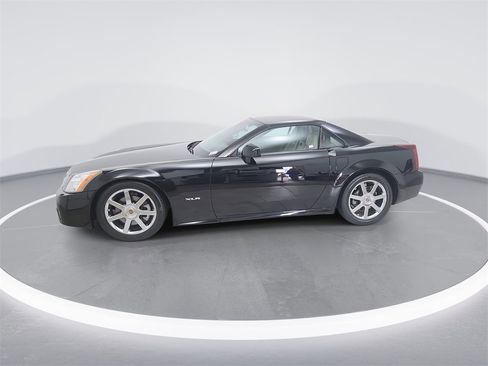 Used 2004 Cadillac XLR image 4