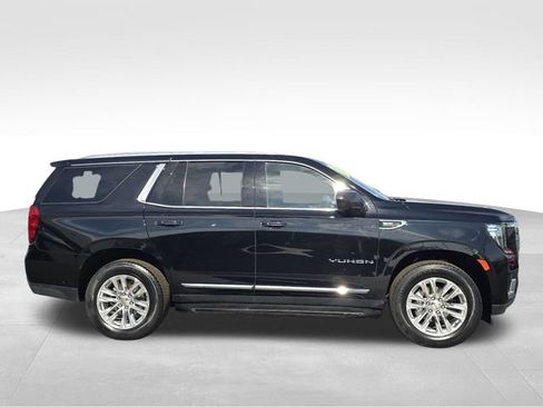Used 2024 GMC Yukon SLT image 2