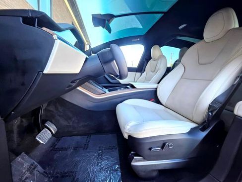 Used 2023 Tesla Model X AWD image 27