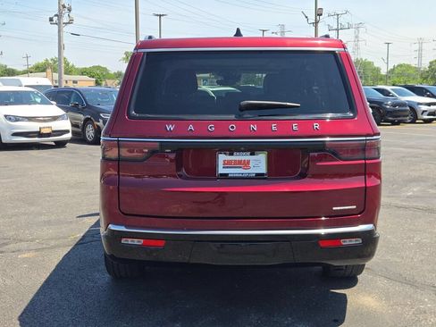 Certified 2024 Jeep Wagoneer Series III w/ Premium Group I AWD/4WD image 23