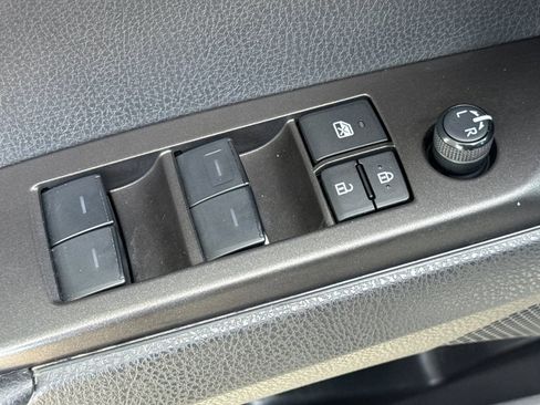 Used 2024 Toyota Camry SE w/ Convenience Package FWD image 11