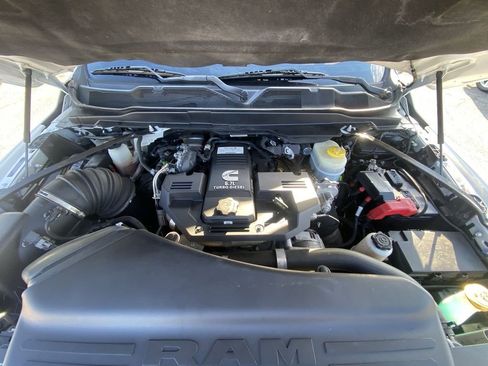 Used 2022 RAM 2500 Laramie w/ Safety Group B image 17