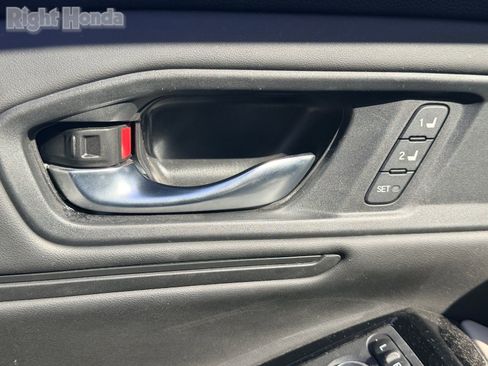 Used 2023 Honda Accord Touring image 9