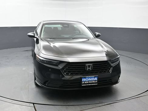 Used 2023 Honda Accord EX-L image 8