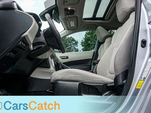 Used 2024 Toyota Corolla Cross LE FWD image 17