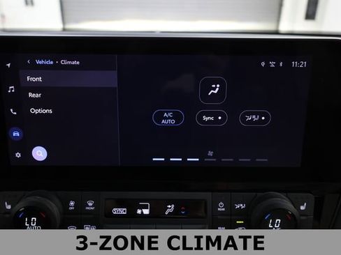 Used 2025 Toyota Grand Highlander FWD image 27