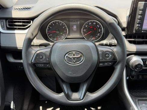 Used 2022 Toyota RAV4 XLE FWD image 13