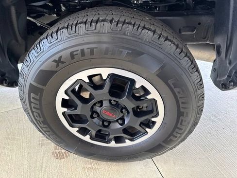 Used 2024 Toyota Tacoma TRD Off-Road AWD/4WD image 38