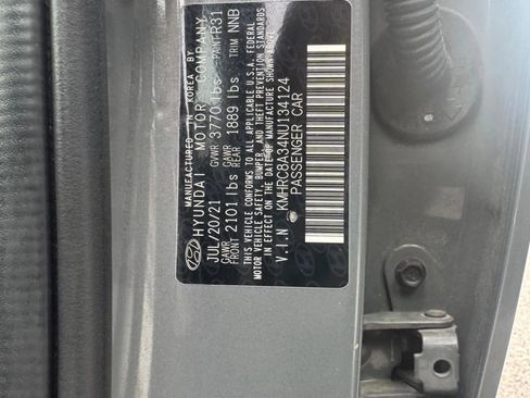 Used 2022 Hyundai Venue Limited w/ Cargo Package image 25