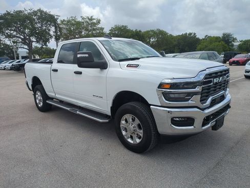Used 2026 RAM 2500 Big Horn AWD/4WD image 2