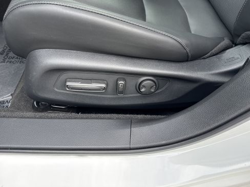 Used 2024 Honda Accord Touring image 5