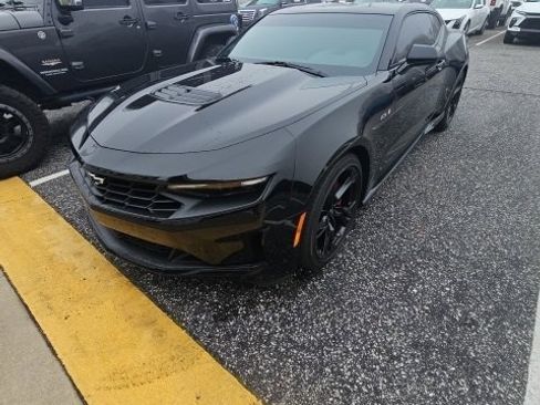 Used 2022 Chevrolet Camaro LT image 3