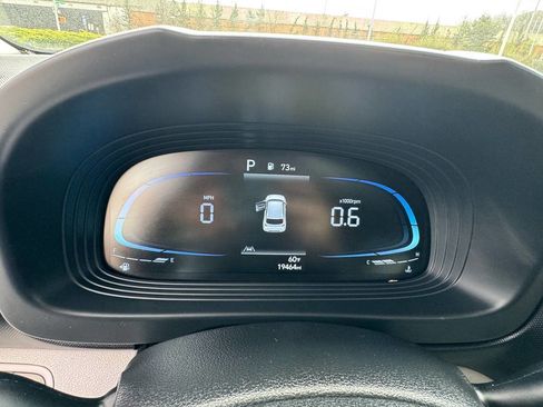 Used 2023 Hyundai Venue SEL image 13