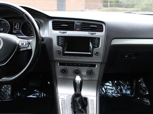 Used 2015 Volkswagen Golf TDI S FWD image 14
