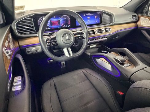 Used 2024 Mercedes-Benz GLS 450 4MATIC image 13