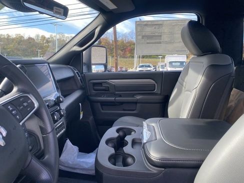 New 2026 RAM 5500 Tradesman w/ Chrome Appearance Group image 41