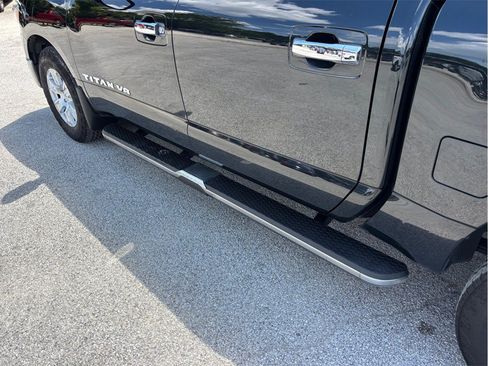 Used 2019 Nissan Titan SV RWD image 14