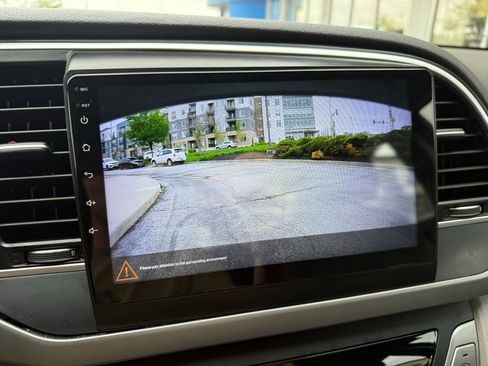 Used 2017 Hyundai Elantra SE image 5