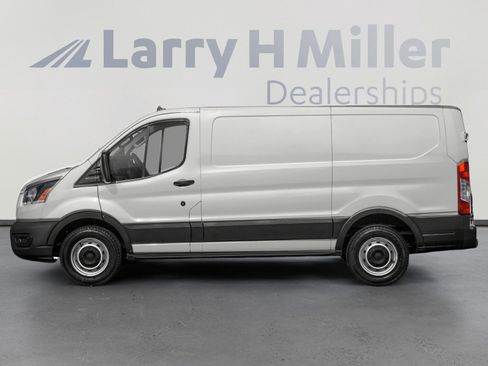 Used 2020 Ford Transit 250 Low Roof image 3