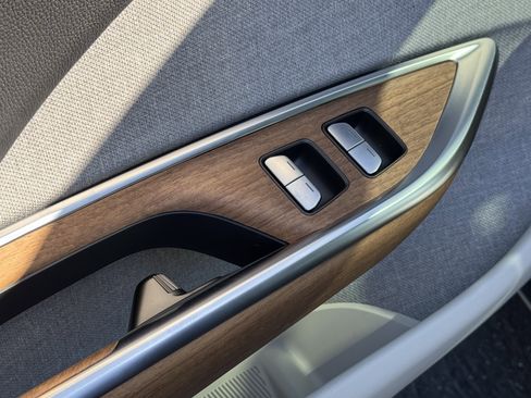 Used 2024 Lucid Air Touring image 15