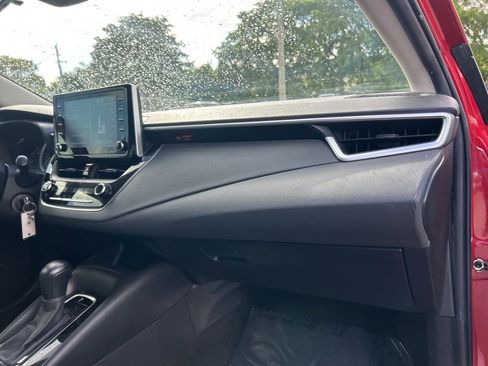 Used 2021 Toyota Corolla LE image 22