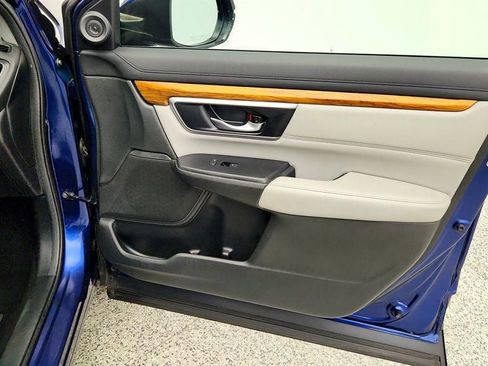 Used 2018 Honda CR-V Touring image 25