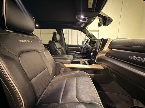 Used 2019 RAM 1500 Laramie image 31
