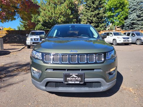 Used 2017 Jeep Compass Latitude w/ Popular Equipment Group image 5