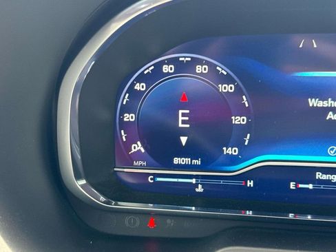 Used 2022 Chevrolet Suburban High Country w/ Premium Package 2 RWD image 28