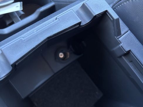 Certified 2024 Subaru Forester Limited image 21