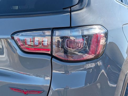 Used 2022 Jeep Compass Trailhawk w/ Trailhawk Convenience Group image 17