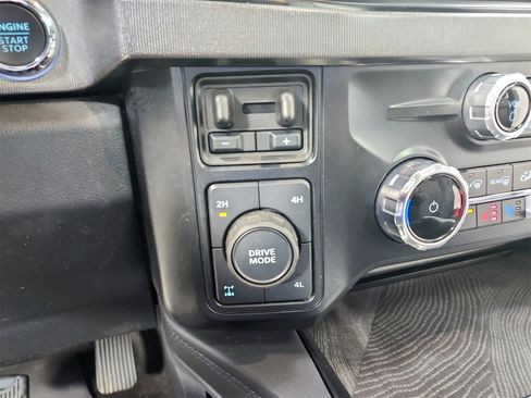 Used 2025 Ford F250 Platinum image 28