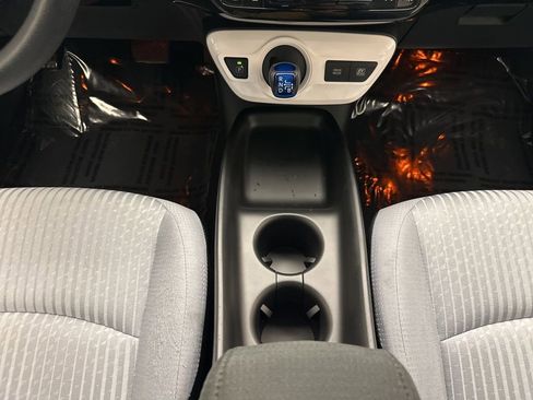 Used 2016 Toyota Prius Two image 21
