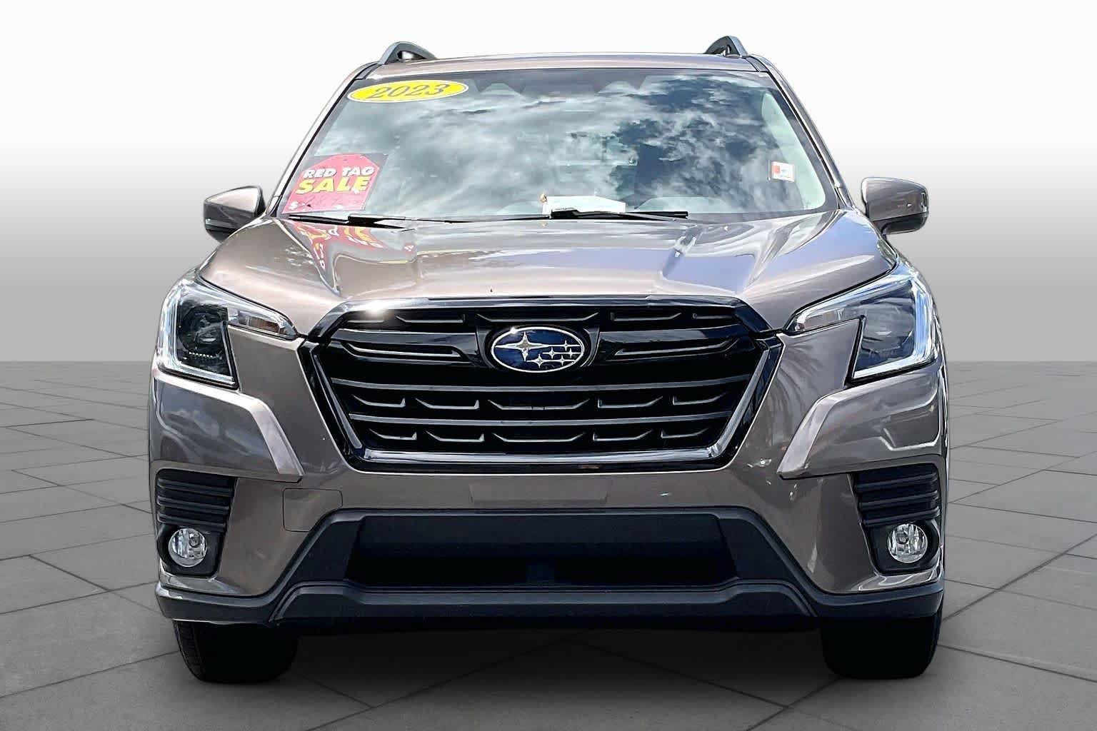 Used 2023 Subaru Forester Premium AWD/4WD image 6