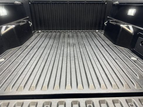 Used 2025 Toyota Tacoma Limited AWD/4WD image 78