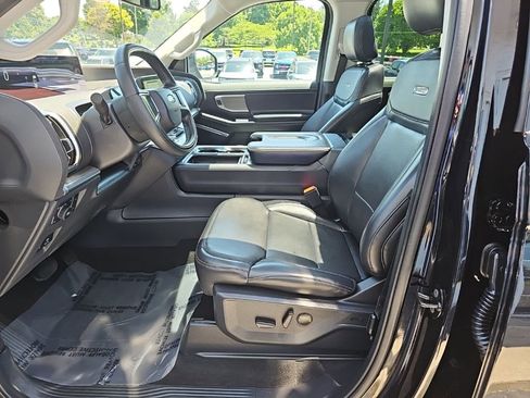 Used 2025 Ford Expedition Platinum AWD/4WD image 9