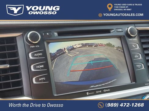 Used 2018 Toyota Highlander Plus FWD image 15