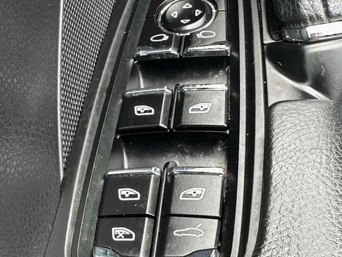 Used 2017 Porsche Cayenne AWD/4WD image 25