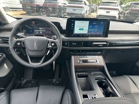 New 2026 Lincoln Aviator Reserve AWD/4WD image 22