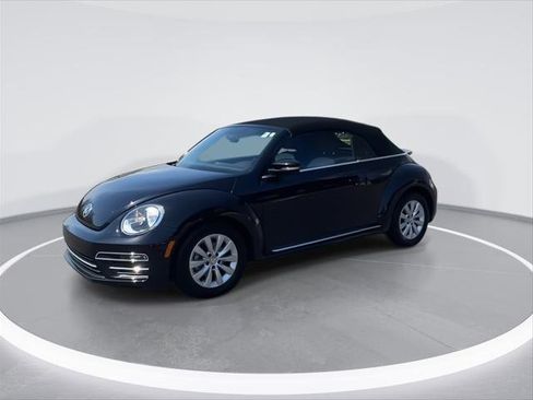 Used 2018 Volkswagen Beetle 2.0T S image 4