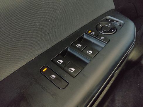 Used 2025 Kia K4 FWD image 27