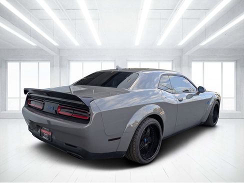 Used 2019 Dodge Challenger SRT Hellcat w/ Widebody Package image 3