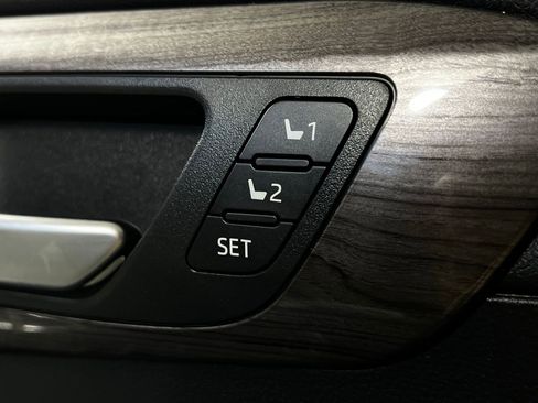 Used 2021 Toyota Highlander Platinum image 15