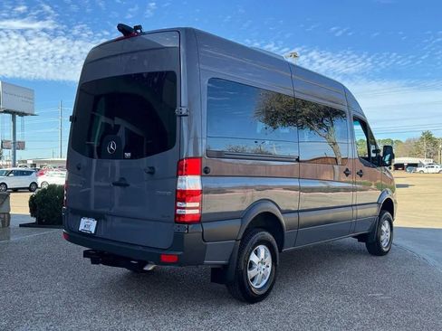 Used 2017 Mercedes-Benz Sprinter 2500 image 23