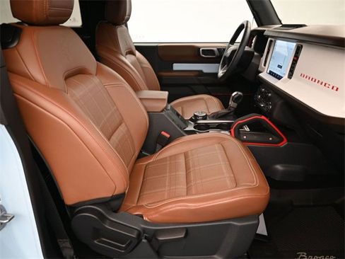 Used 2024 Ford Bronco Heritage Edition image 12