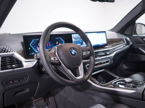 Used 2024 BMW X5 xDrive50e w/ Premium Package AWD/4WD image 6