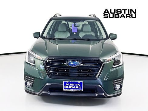 Used 2024 Subaru Forester Premium image 3